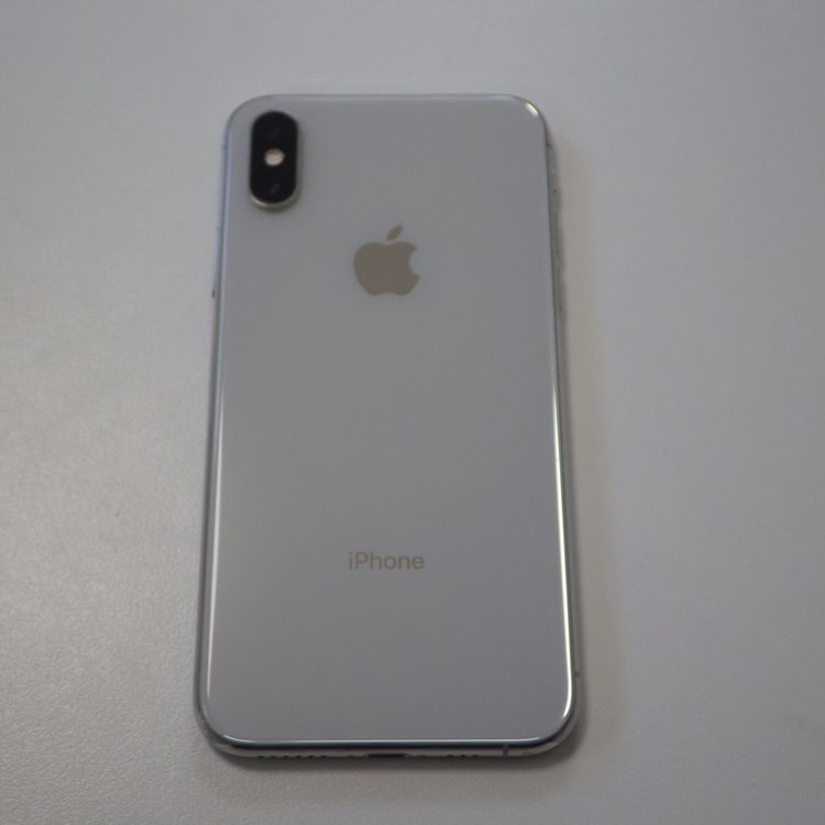 SIM�ե꡼ iPhoneXS 256GB ����С� ����79% ����̵��