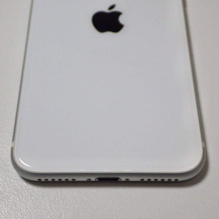 SIM�ե꡼ iPhone SE(�裲����)64GB �ۥ磻�� ����86%