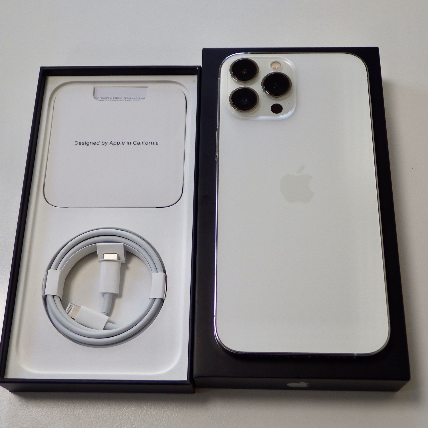 【超美品】Iphone 13 Pro Max 128GBバッテリー84% 超美品】Iphone 13 Pro Max 128GBバッテリー84%