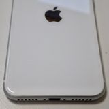 SIM�ե꡼ iPhone SE(�裲����) 64GB �ۥ磻�� ����82% ����̵��