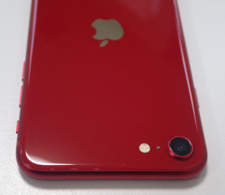 Ķ���� SIM�ե꡼ iPhone SE(�裳����) 64GB ��å� ����87%