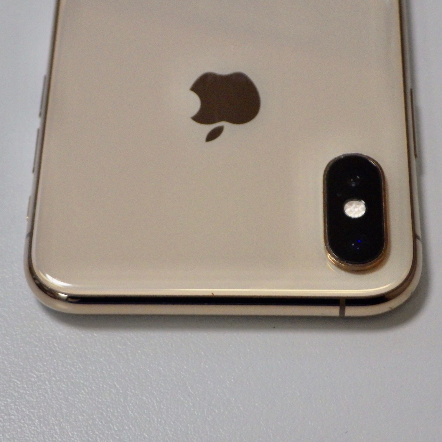 iPhone - iPhone Xs 256GB ゴールド SIMフリー 送料無料 Amazon | 【整備済み品】 Apple iPhone XS 256GB ゴールド SIM