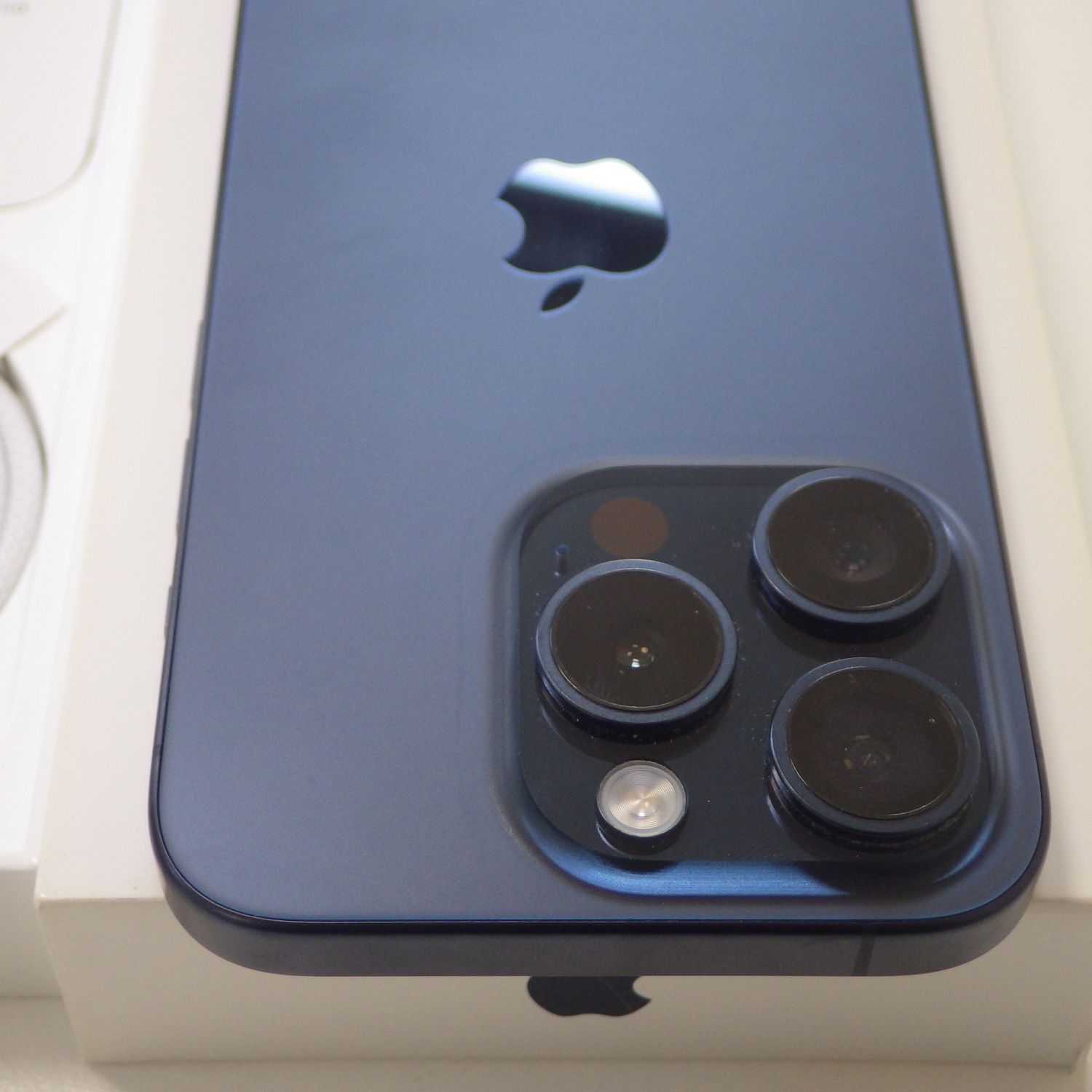 ムスビー｜Apple版 SIMフリー iPhone15 Pro 128GB 電池84% ブルー