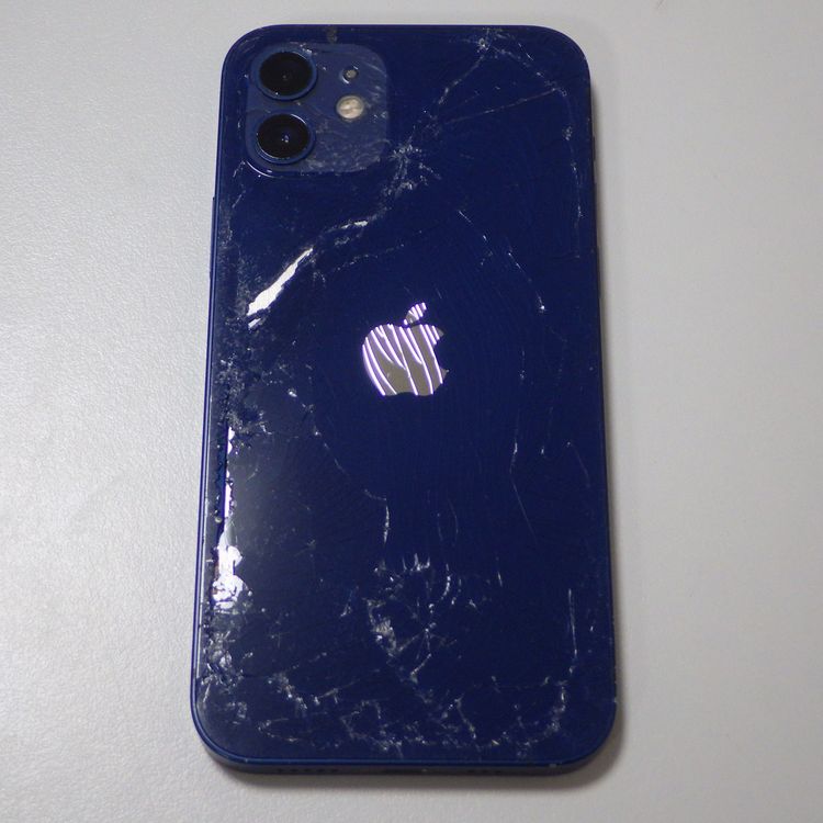 ���̳�� SIM�ե꡼ iPhone12 64GB ����82% �֥롼