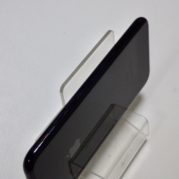SIM�ե꡼ iPhone7 128GB �����åȥ֥�å� ����79% ����̵��