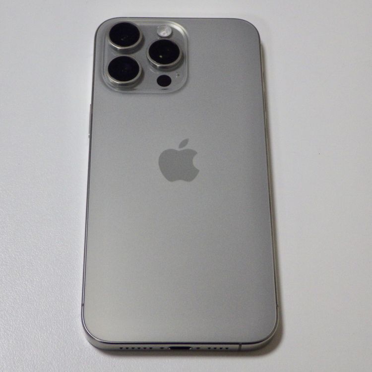 SIM�ե꡼ iPhone15 Pro Max 256GB ����85% �ʥ�����