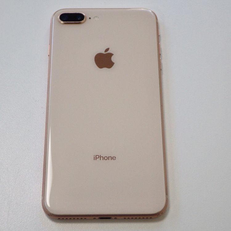SIM�ե꡼ iPhone8 Plus 64GB ������� ����̵��
