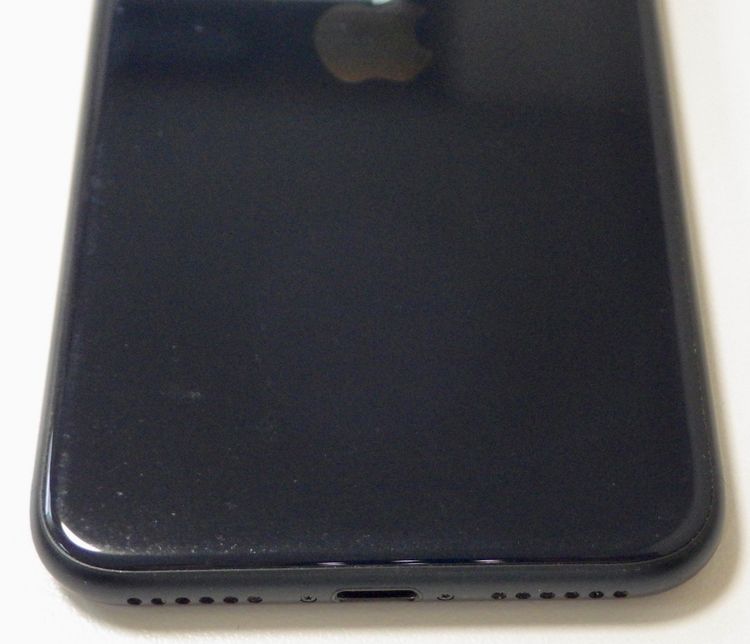 SIM�ե꡼ iPhone SE(��3����) 128GB ����94% �ߥåɥʥ��� ����̵��