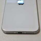 SIM�ե꡼ iPhone SE(�裲����) 64GB �ۥ磻�� ����80% ����̵��