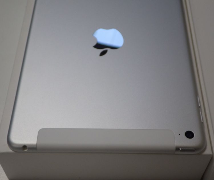 ̤���� SIM�ե꡼ iPad mini 4 128GB Wi-Fi + Cellular ����С�