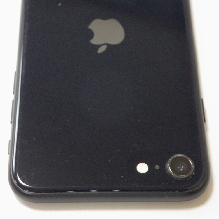 SIM�ե꡼ iPhone SE(��3����) 128GB ����81% �ߥåɥʥ��� ����̵��
