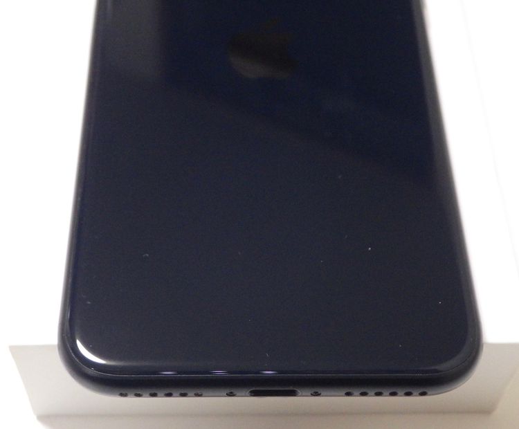 SIM�ե꡼ iPhone SE(��3����) 128GB ����88% ����̵��