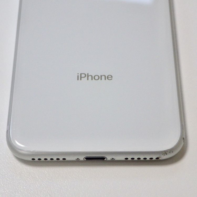 SIM�ե꡼ iPhone8 64GB ����С� ����89% ����̵��
