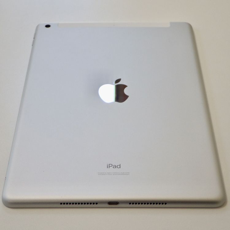 Ķ���� SIM�ե꡼ iPad(��7����) Wi-Fi + Cellular 32GB ����93%