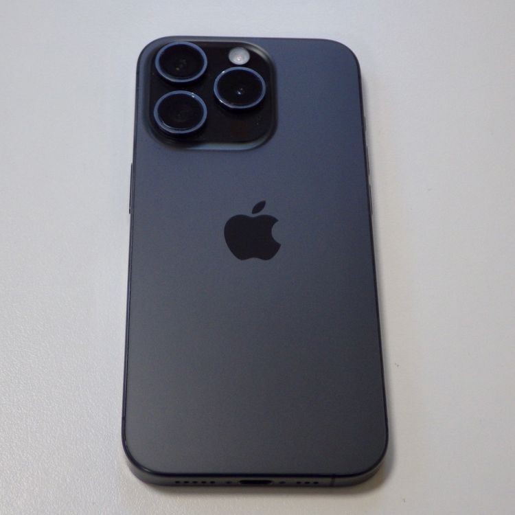 Ķ���� SIM�ե꡼ iPhone15 Pro 128GB �֥�å� ����88% ���̽�����