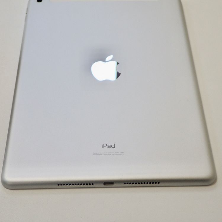Ķ���� SIM�ե꡼ iPad(��7����) Wi-Fi + Cellular 32GB ����97%