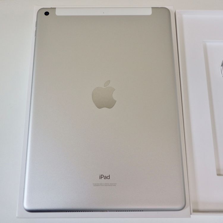 ����ios15.4 �ե꡼ iPad(��8����) Wi-Fi+Cellular 32GB ����95%