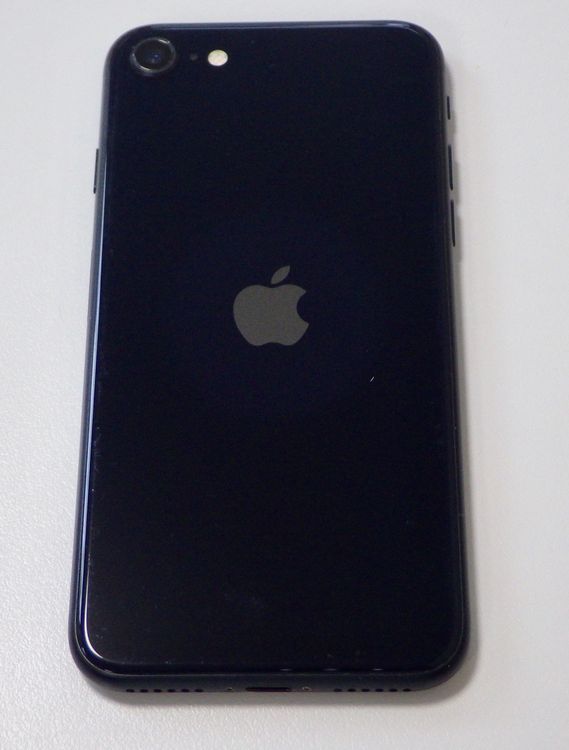 SIM�ե꡼ iPhone SE(��3����) 128GB ����81% �ߥåɥʥ��� ����̵��