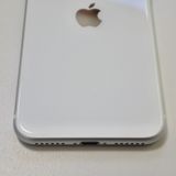 SIMե꡼ iPhone SE(裲) 64GB ۥ磻 81% ̵