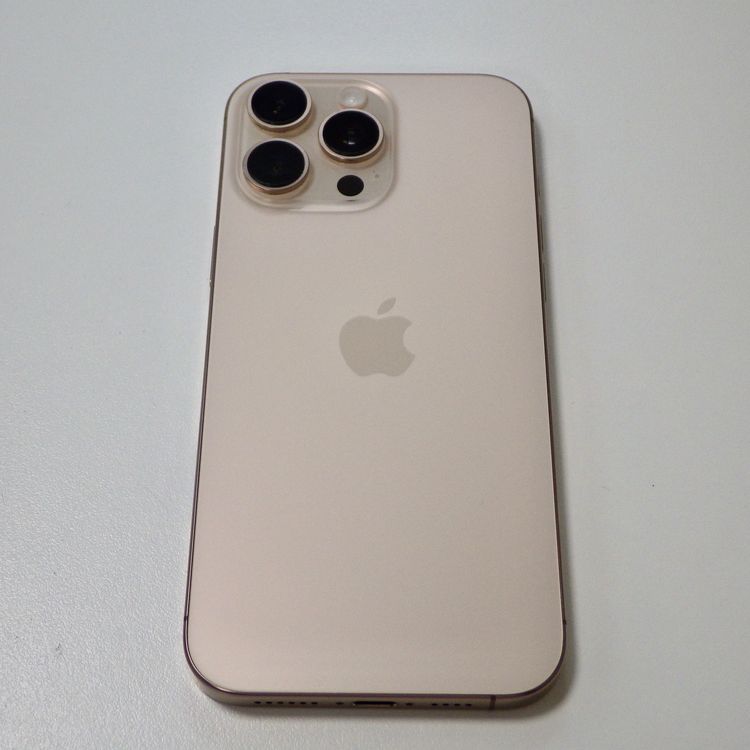 Ķ���� SIM�ե꡼ iPhone16 Pro Max 256GB ����89% �ǥ����ȥ����˥���
