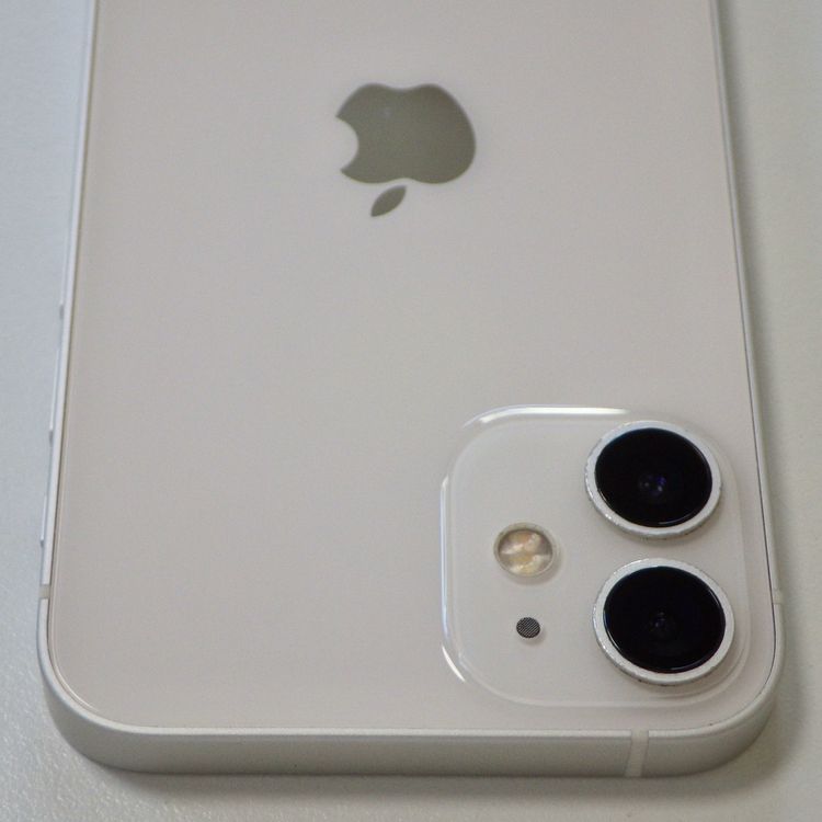 SIM�ե꡼ iPhone12 mini 128GB �ۥ磻�� ����79% ����̵��