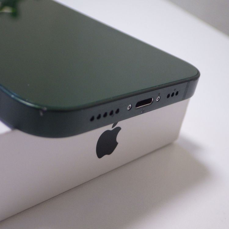 SIM�ե꡼ iPhone13 128GB ���꡼�� ���ӿ��� 100% ����̵��
