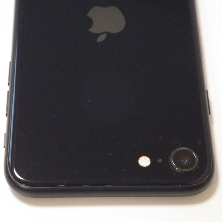 SIM�ե꡼ iPhone SE(��3����) 128GB ����81% �ߥåɥʥ��� ����̵��