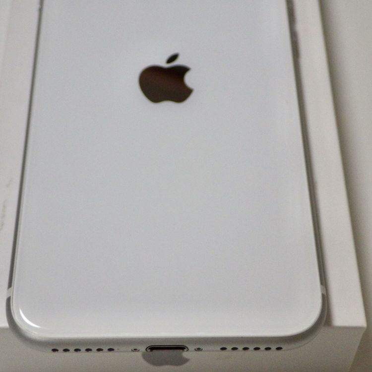 SIMフリー iPhone SE(第2世代) 64GB 電池87% ホワイト