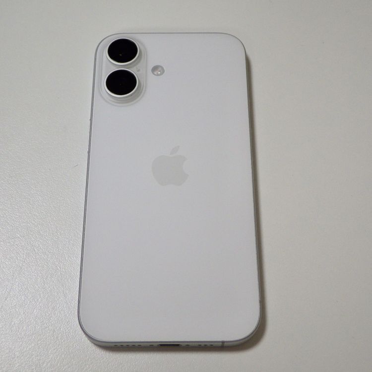 Ķ���� SIM�ե꡼ iPhone16 128GB �ۥ磻�� ����92% ����̵��
