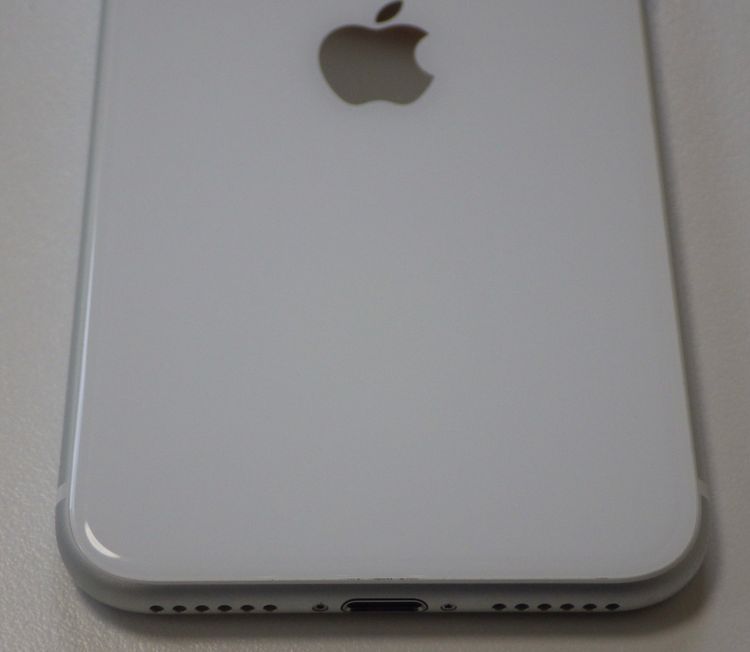 SIM�ե꡼ iPhoneSE2 64GB �ۥ磻�� ����89% ����̵��