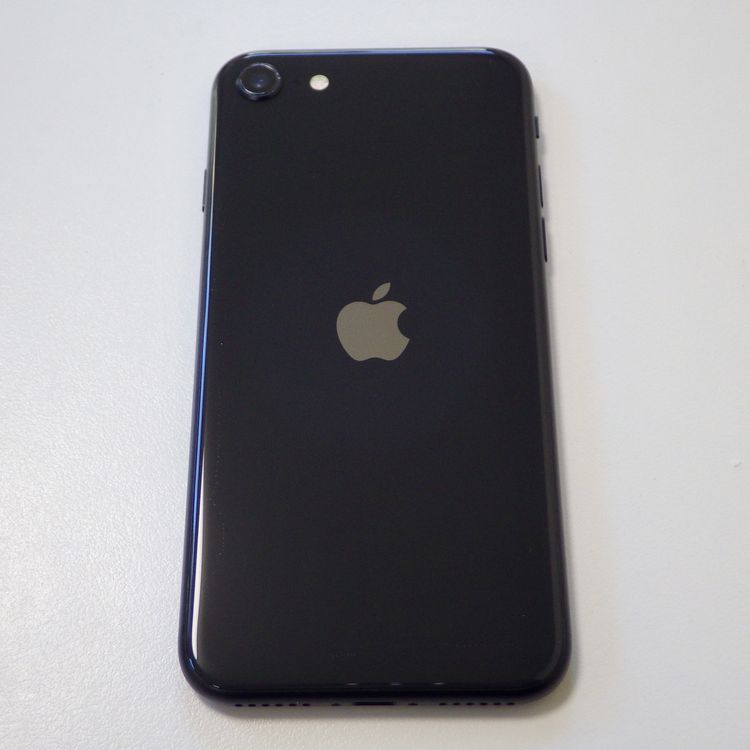 Ķ���� SIM�ե꡼ iPhone SE(�裲����) 64GB �֥�å� ����86% ����̵��