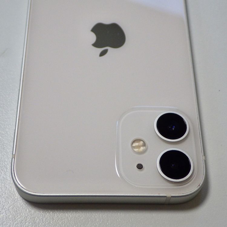 SIM�ե꡼ iPhone12 mini 128GB �ۥ磻�� ����83% ����̵��