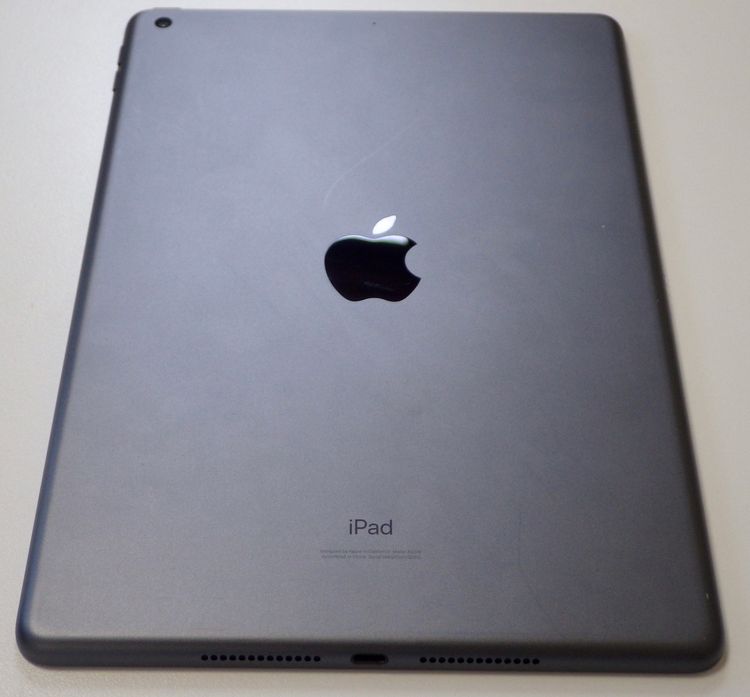 iPad(��8����) 128GB Wi-Fi��ǥ� ����100% ����̵��