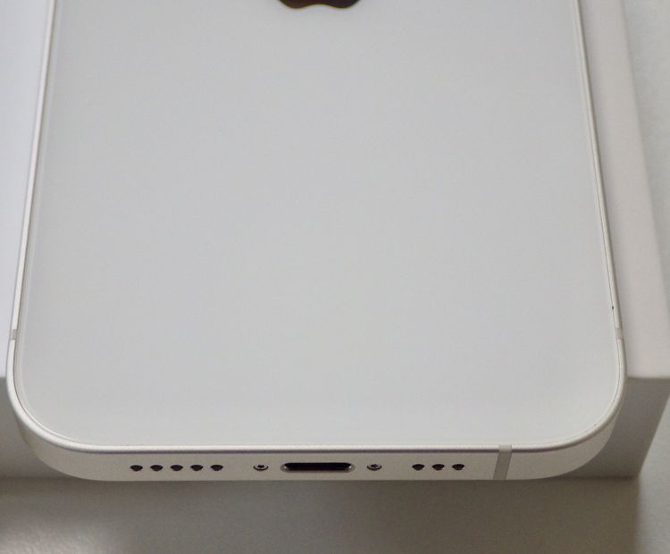 Apple�� SIM�ե꡼ iPhone13 128GB �ۥ磻�� ����100% ����̵��