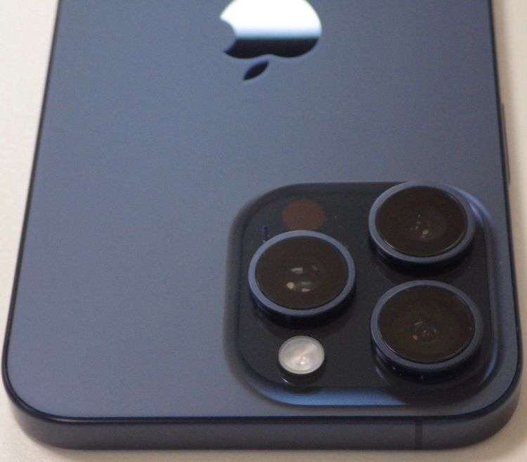 Apple�� SIM�ե꡼ iPhone15 Pro MAX 256GB ����89%