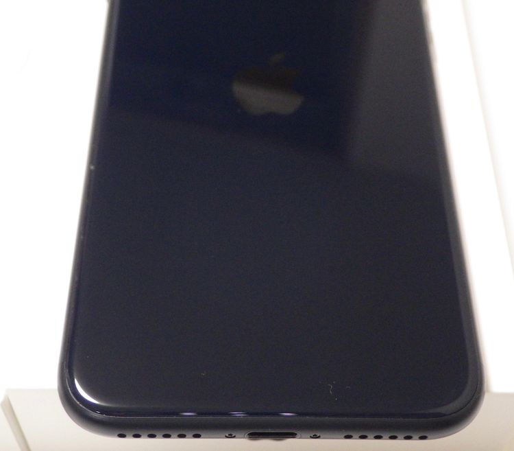 Ķ���� SIM�ե꡼ iPhone SE(��3����) 128GB ����85%  ����̵��