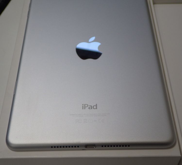 ̤���� SIM�ե꡼ iPad mini 4 128GB Wi-Fi + Cellular ����С�