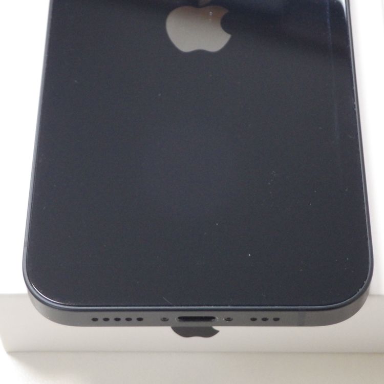 SIM�ե꡼ iPhone13 128GB �֥�å� ����82% ����̵��