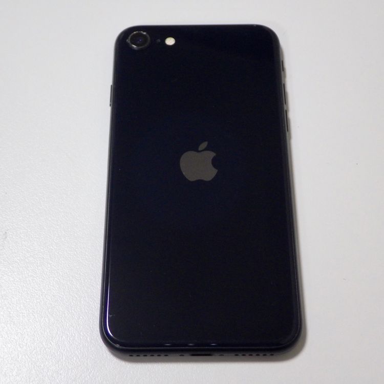 SIM�ե꡼ iPhone SE(��3����) 128GB ����86% �ߥåɥʥ��� ����̵��