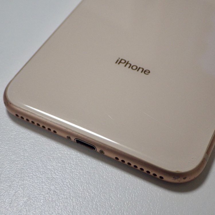 SIM�ե꡼ iPhone8 Plus 64GB Gold ����72% ����̵��