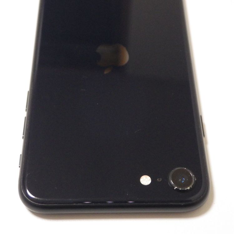 SIM�ե꡼ iPhone SE(��3����) 128GB ����86% �ߥåɥʥ��� ����̵��