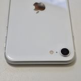 SIMե꡼ iPhone SE(裲) 64GB ۥ磻 79% ̵