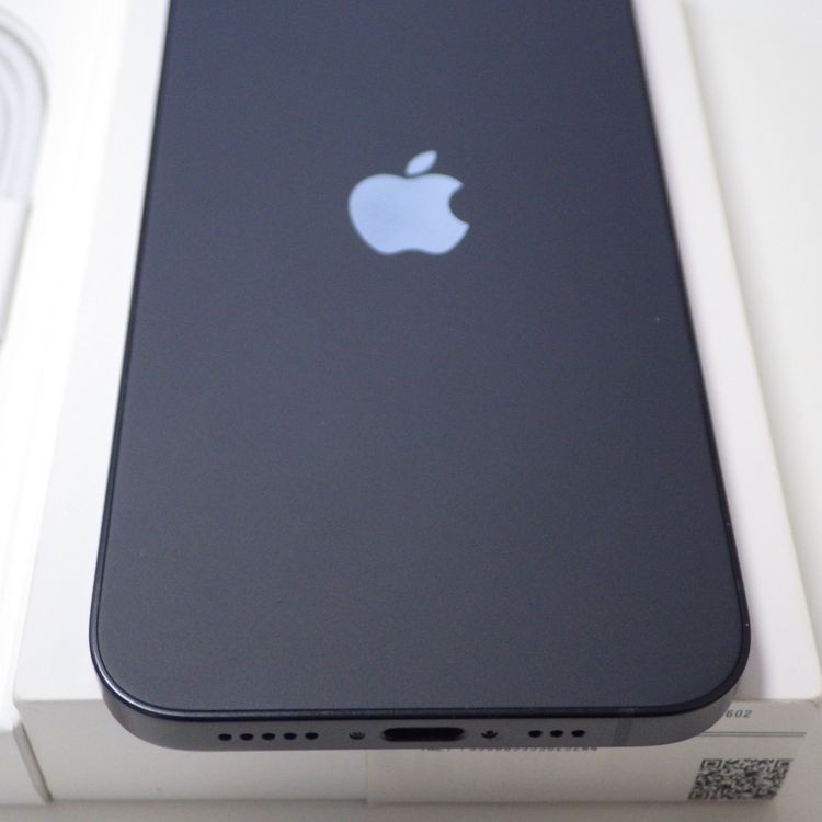 SIM�ե꡼ iPhone17e 256GB �֥�å� ����100% ����̵��
