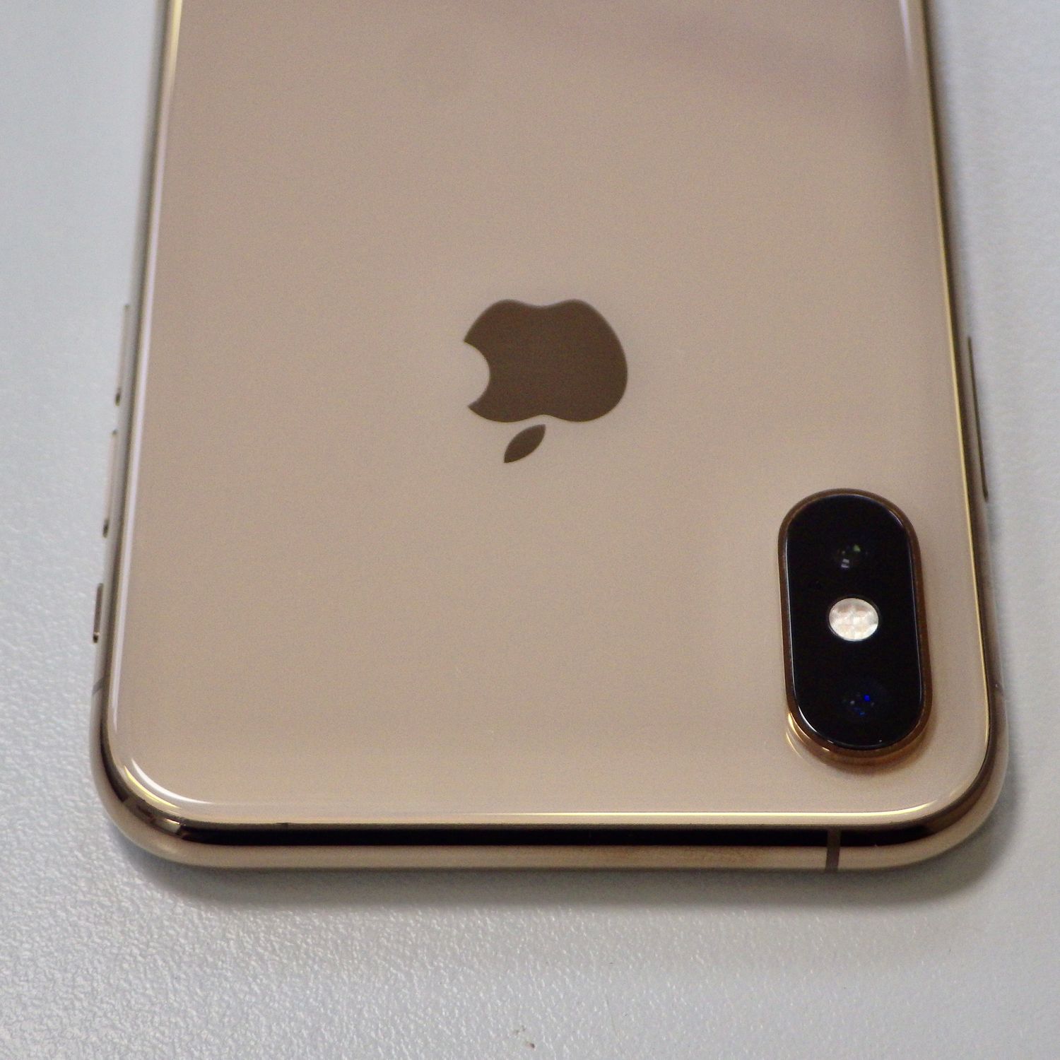 iPhoneXs Gold SIMフリー ムスビー｜超美品 SIMフリー iPhoneXS 64GB ゴールド 電池86% 送料無料