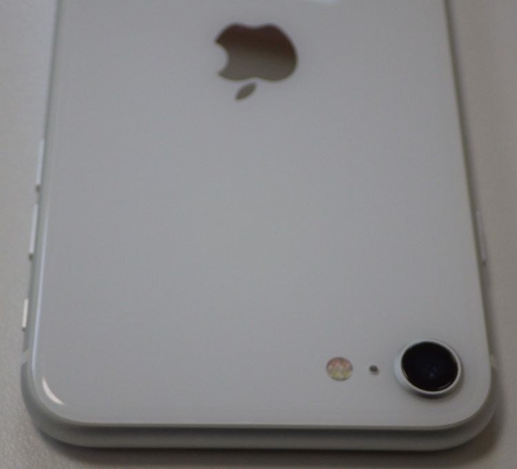 SIM�ե꡼ iPhoneSE2 64GB �ۥ磻�� ����89% ����̵��