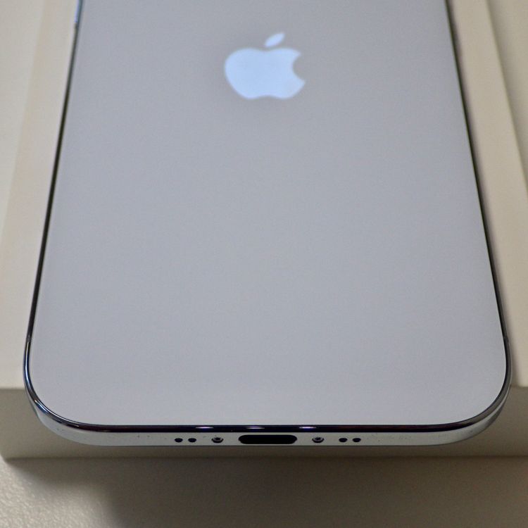 Apple�� Ķ���� SIM�ե꡼ iPhone Air 256GB ����100% �������֥롼
