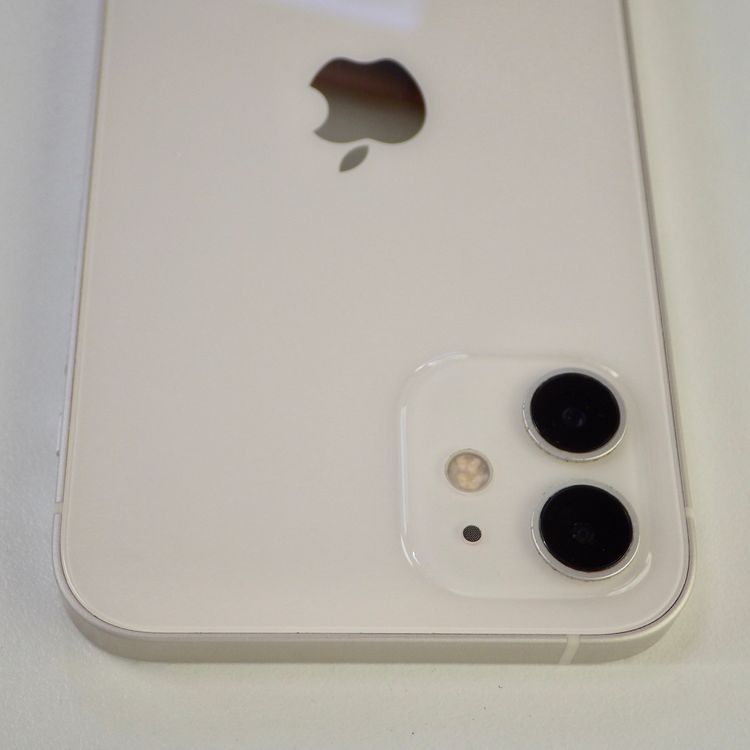 Apple�� SIM�ե꡼ iPhone12 256GB �ۥ磻�� ����82% ����̵��