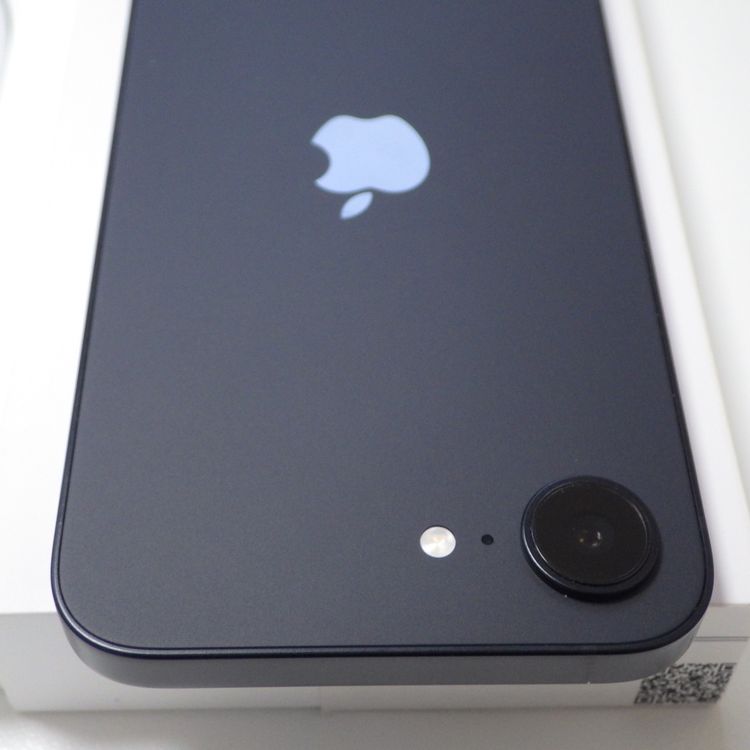 SIM�ե꡼ iPhone17e 256GB �֥�å� ����100% ����̵��