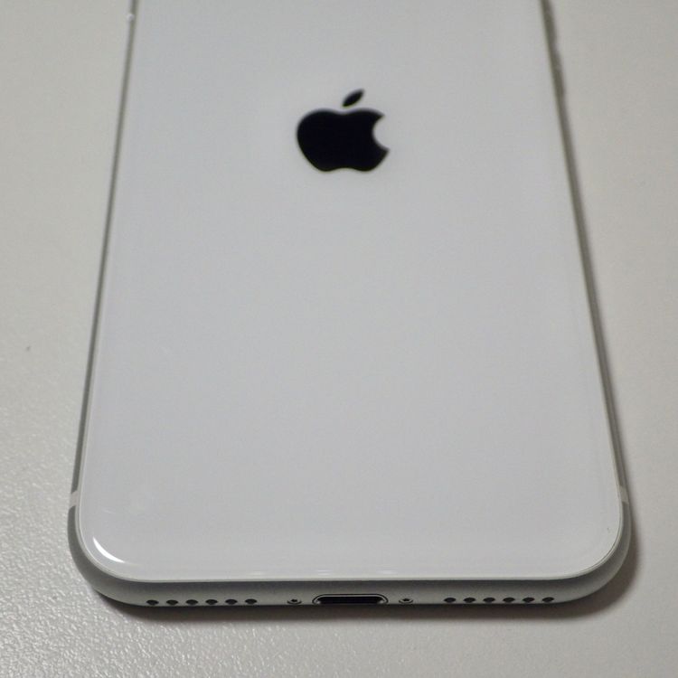 SIMե꡼ iPhone SE(裲) 64GB ۥ磻 92% ̵