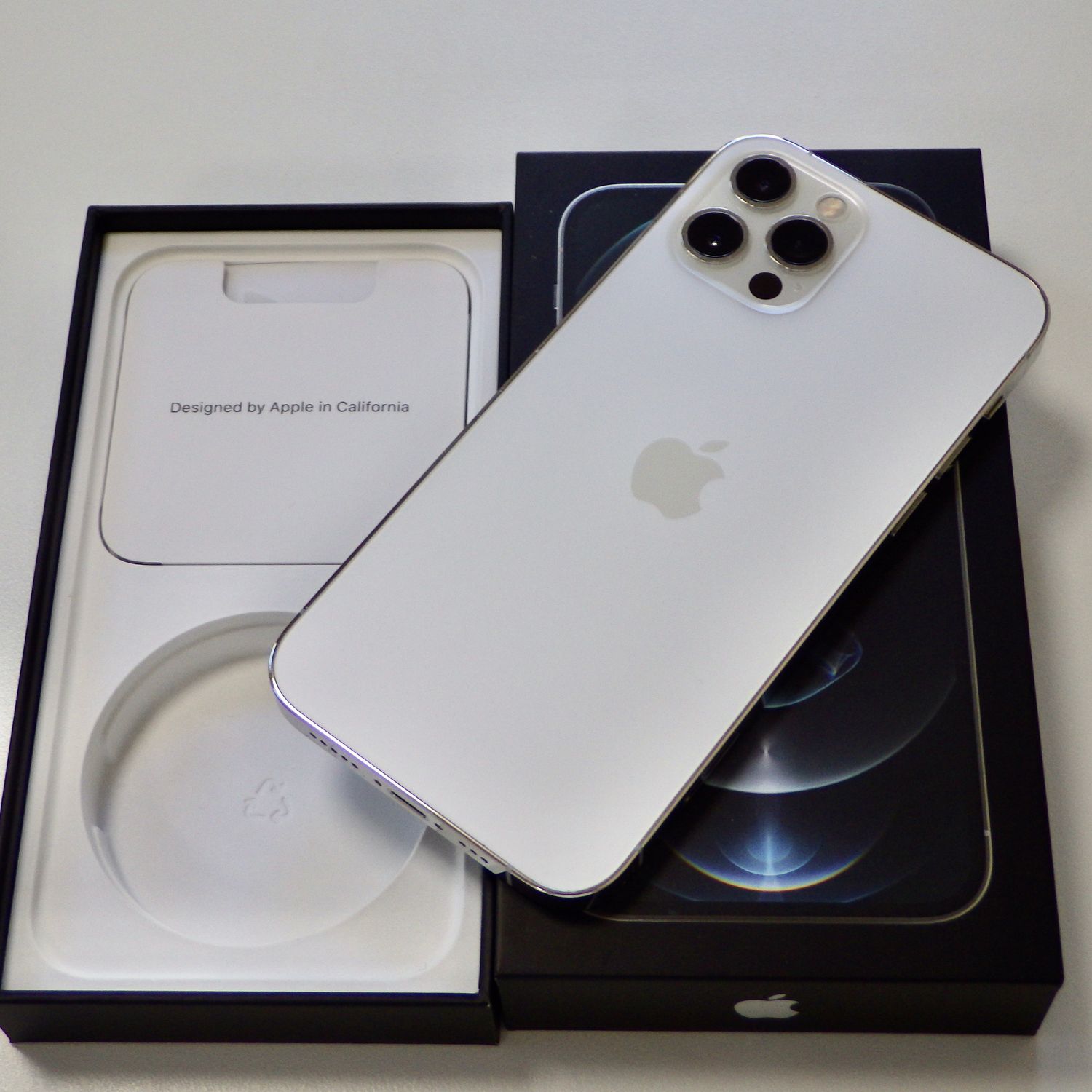 ジャンク品】Apple iPhone 12Pro シルバー 本体のみ 【公式通販】